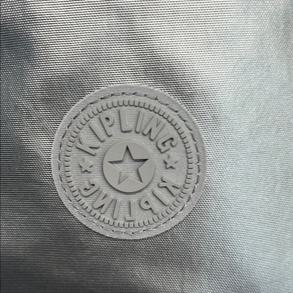 Kipling Silver Crossbody Bag with Iconic Charm “Micah” 🦍 - Picture 5 of 14
